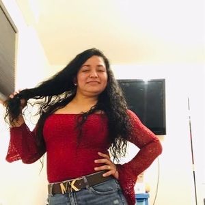 Meet your Posher, Dania